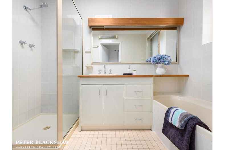 17 Lynch Street Hughes 17 Lynch Street Hughes