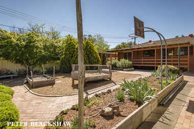 35 Livingston Avenue Kambah