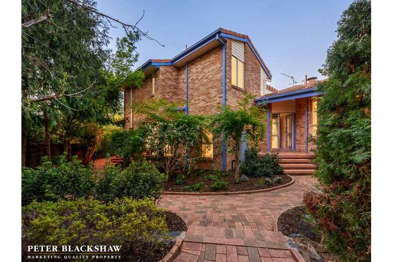 5 Arrellah Place O'Malley 5 Arrellah Place O'Malley