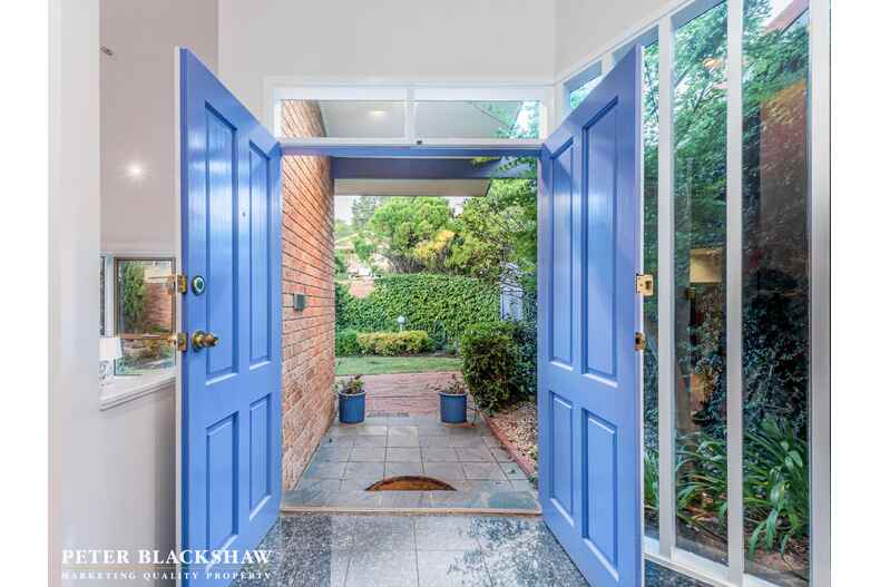 5 Arrellah Place O'Malley 5 Arrellah Place O'Malley
