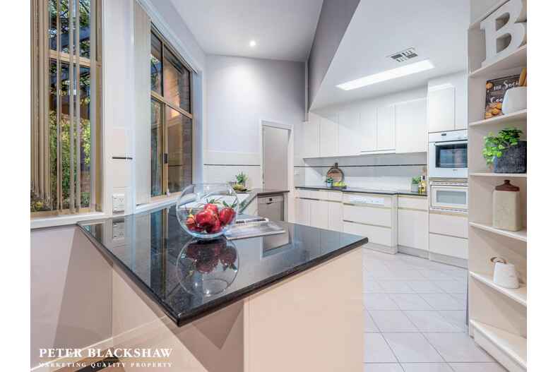 5 Arrellah Place O'Malley 5 Arrellah Place O'Malley