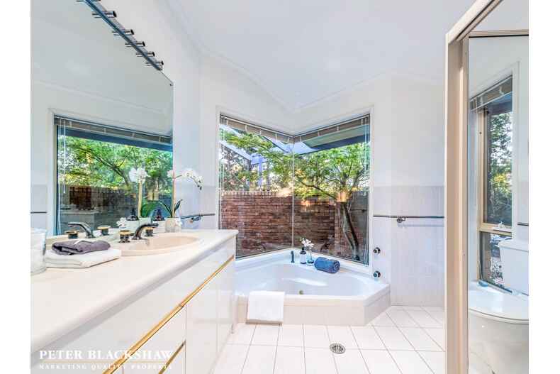 5 Arrellah Place O'Malley 5 Arrellah Place O'Malley