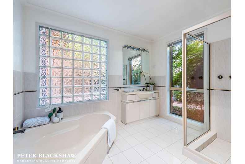 5 Arrellah Place O'Malley 5 Arrellah Place O'Malley