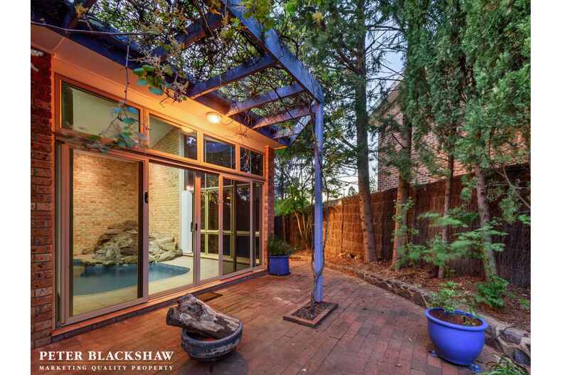 5 Arrellah Place O'Malley 5 Arrellah Place O'Malley