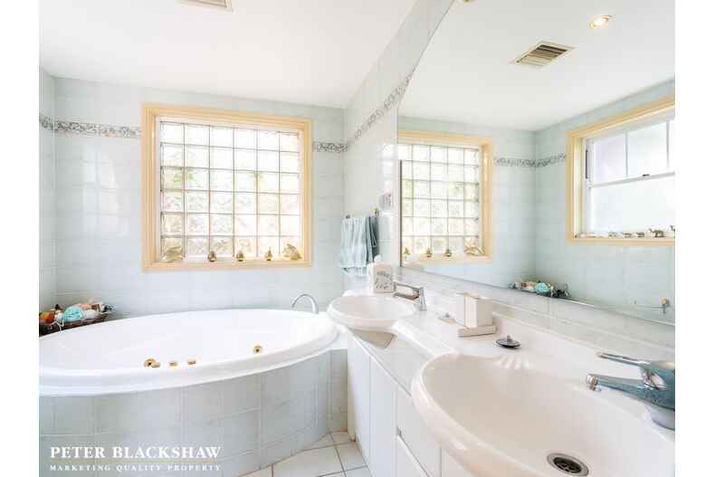 18/10 Taronga Place O'Malley 18/10 Taronga Place O'Malley