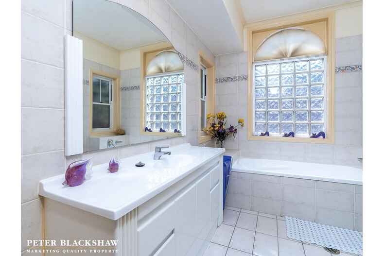 18/10 Taronga Place O'Malley 18/10 Taronga Place O'Malley