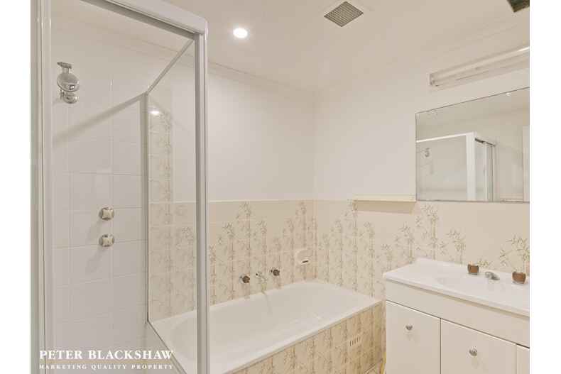 24/3 Allambee Street Reid