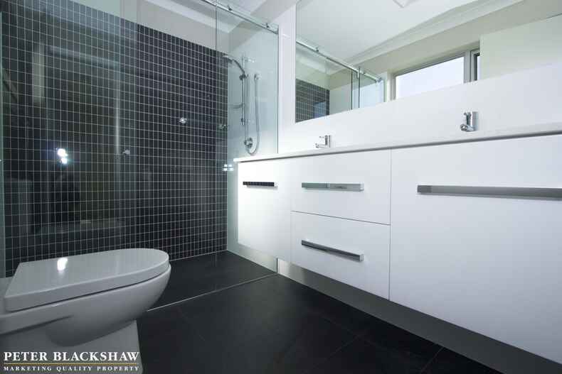 12 Paget Street Bruce 12 Paget Street Bruce