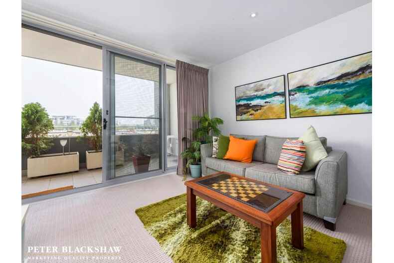 4/71 Giles Street Kingston