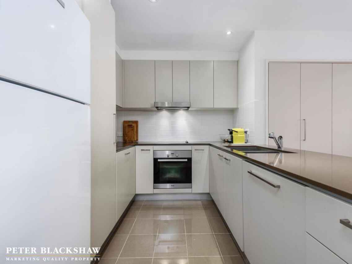 4/71 Giles Street Kingston