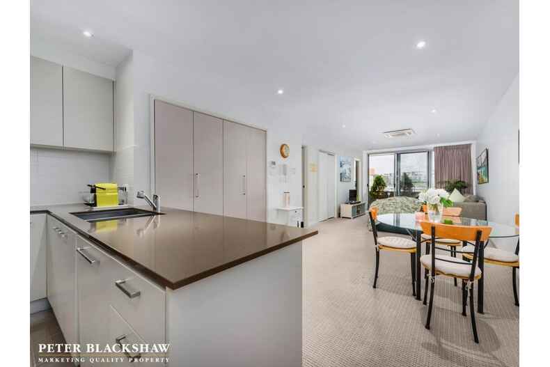 4/71 Giles Street Kingston