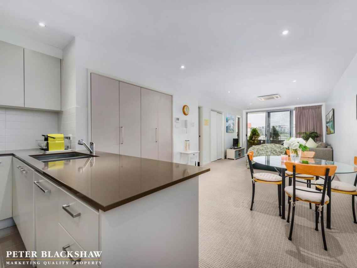 4/71 Giles Street Kingston