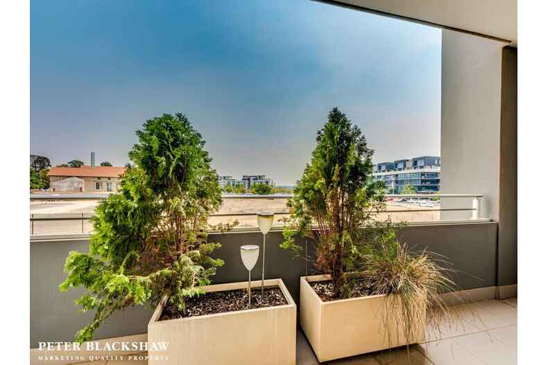 4/71 Giles Street Kingston