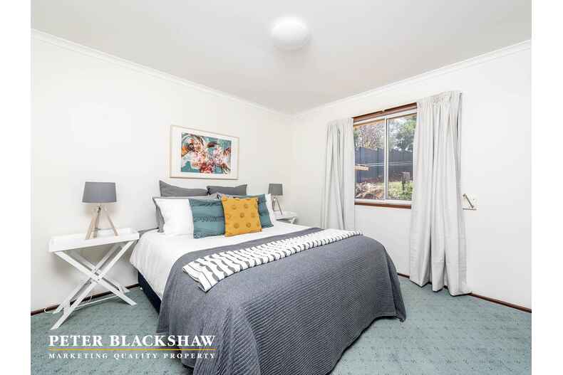 17 Desailly Crescent Kambah