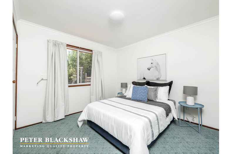 17 Desailly Crescent Kambah