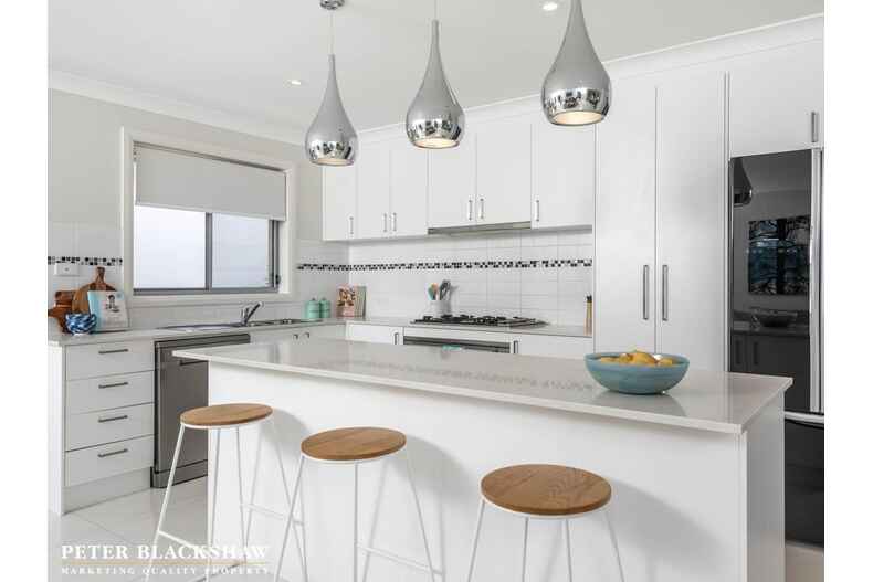 13 Dunk Street Casey 13 Dunk Street Casey