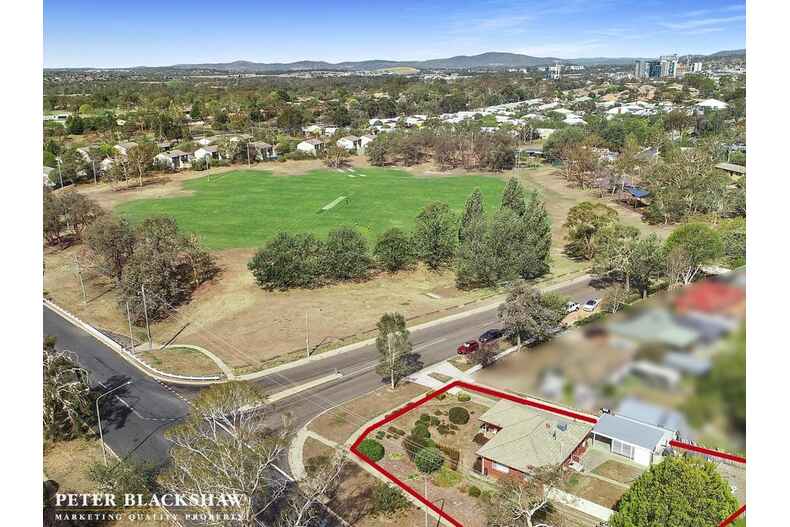 2 Halford Crescent Page 2 Halford Crescent Page