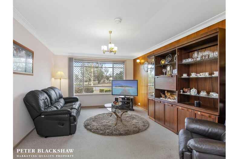 2 Halford Crescent Page 2 Halford Crescent Page