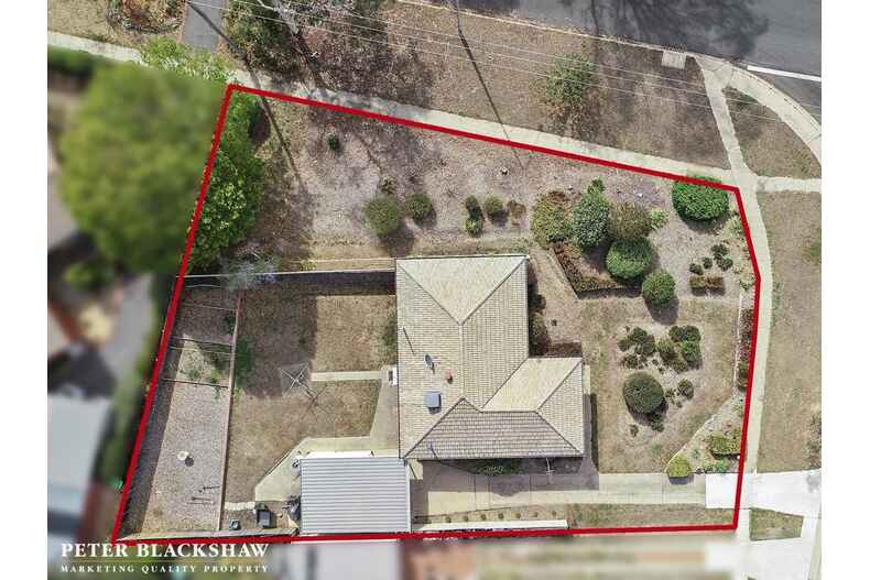 2 Halford Crescent Page 2 Halford Crescent Page