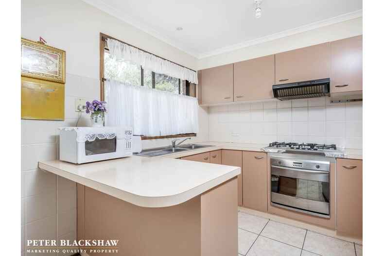 8/1 Flecker Place Florey 8/1 Flecker Place Florey