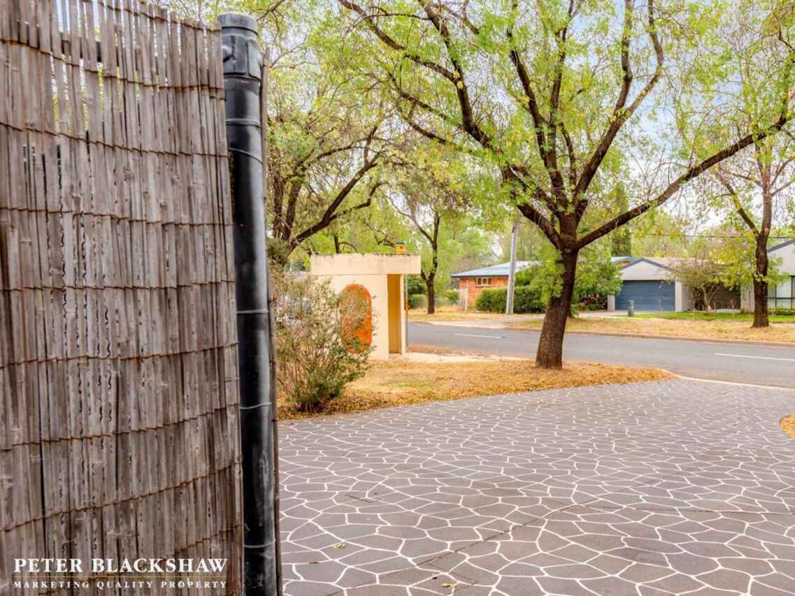 118 Caley Crescent Narrabundah
