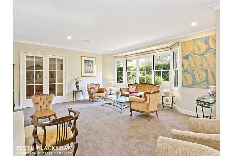 34 Banks Street Yarralumla