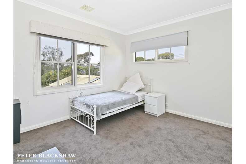 34 Banks Street Yarralumla