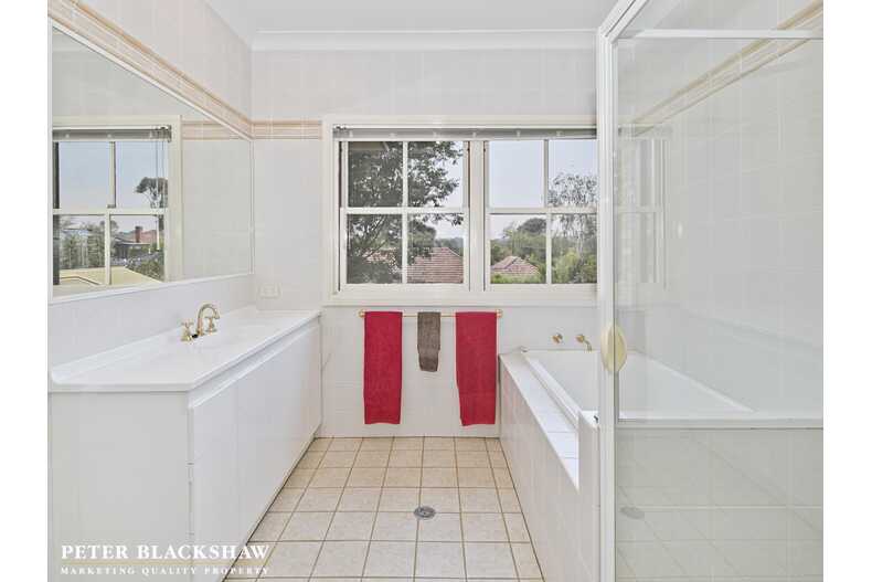 34 Banks Street Yarralumla