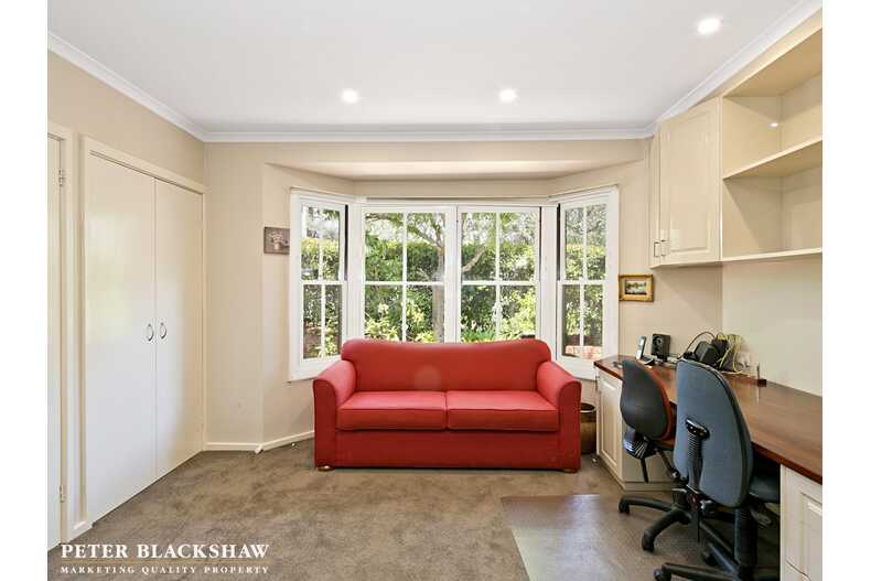 34 Banks Street Yarralumla