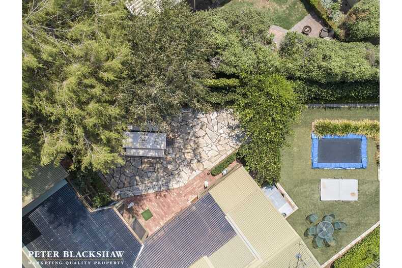 34 Banks Street Yarralumla