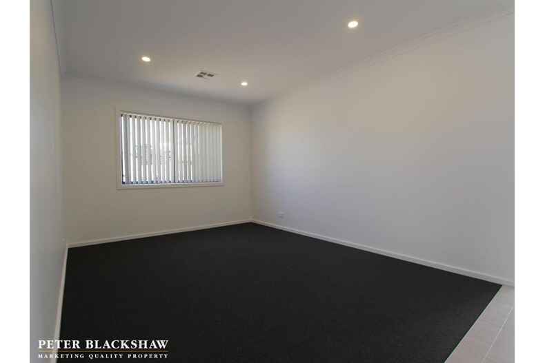 10 Flint Street Googong