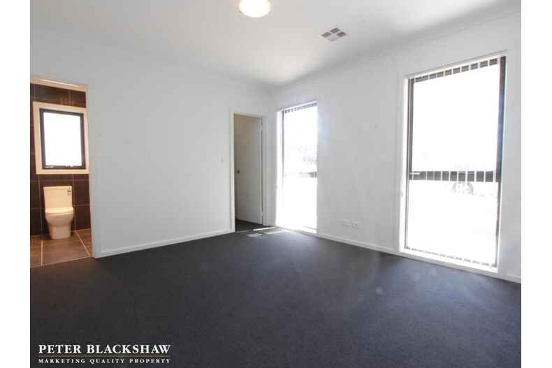 10 Flint Street Googong