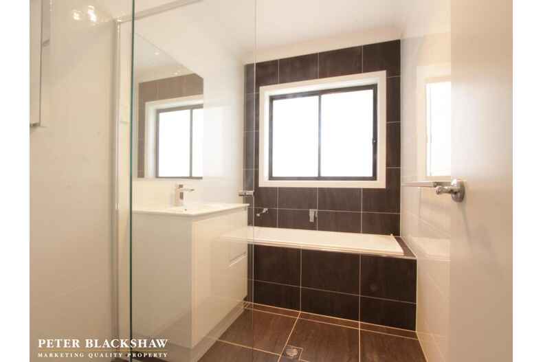 10 Flint Street Googong