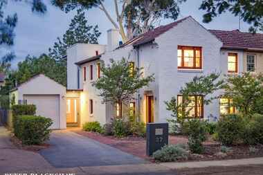 37 Murray Crescent Griffith