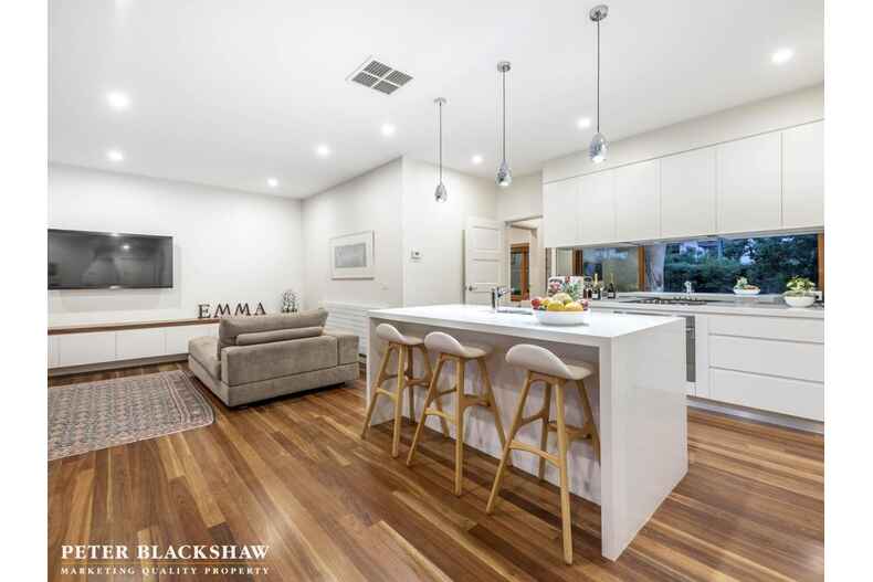 37 Murray Crescent Griffith 37 Murray Crescent Griffith