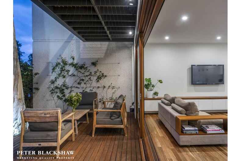 37 Murray Crescent Griffith 37 Murray Crescent Griffith