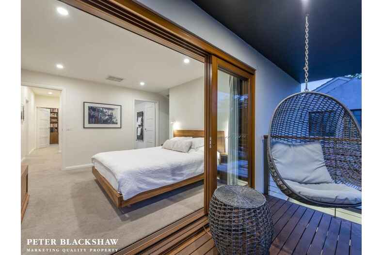 37 Murray Crescent Griffith 37 Murray Crescent Griffith