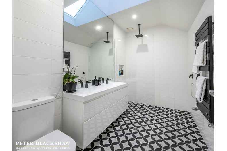 37 Murray Crescent Griffith 37 Murray Crescent Griffith