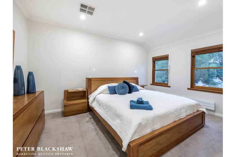 37 Murray Crescent Griffith 37 Murray Crescent Griffith