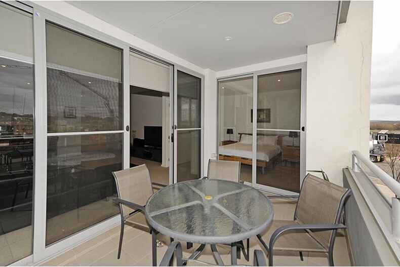 12/71 Giles Street Kingston