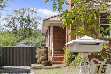 15 Macartney Crescent Deakin
