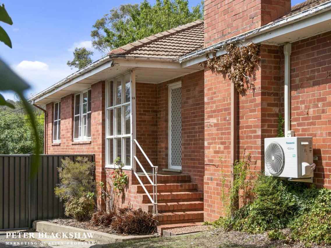 15 Macartney Crescent Deakin