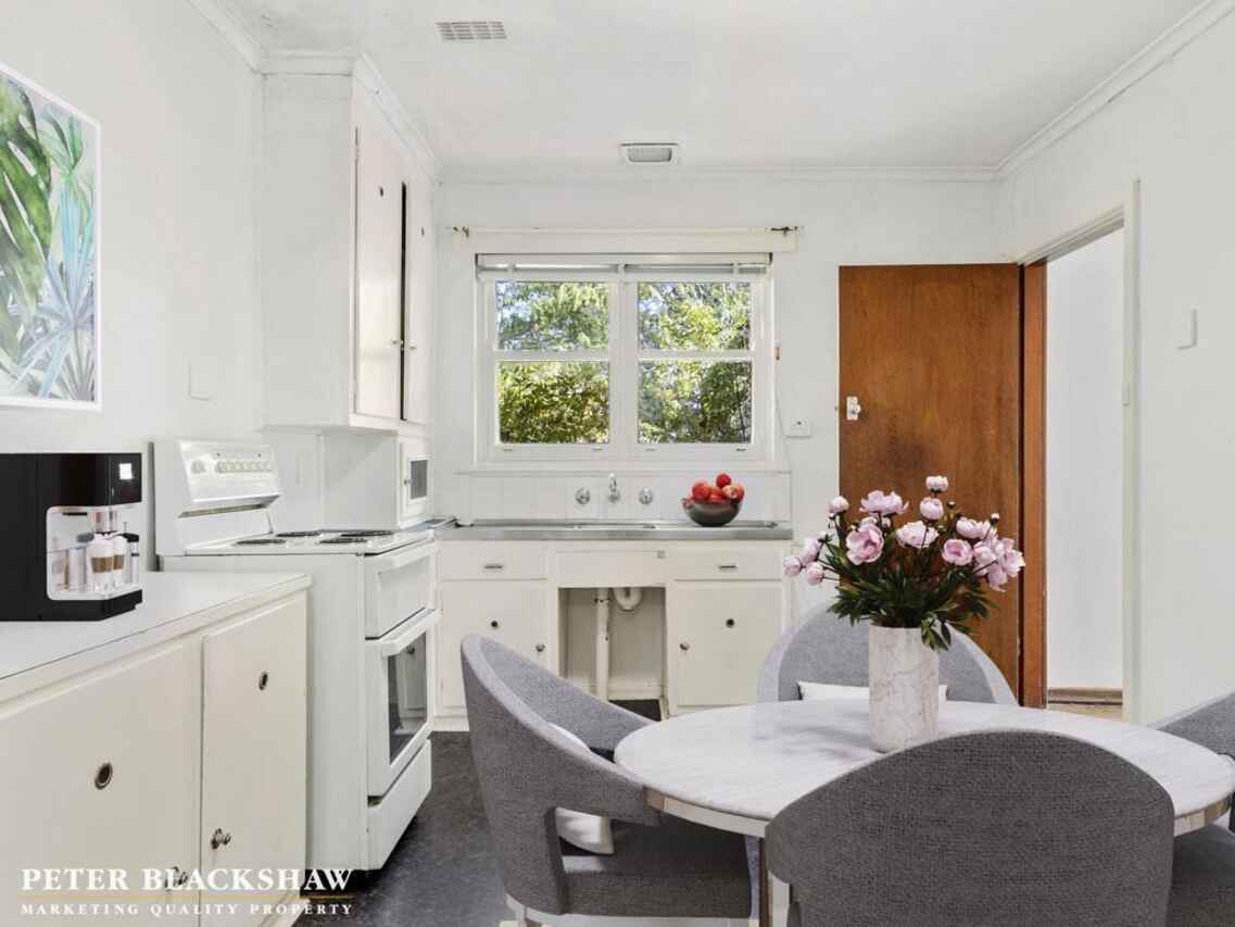 15 Macartney Crescent Deakin