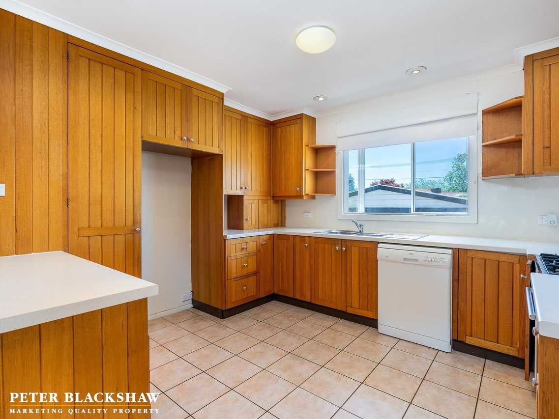 6 Bailey Place Yarralumla