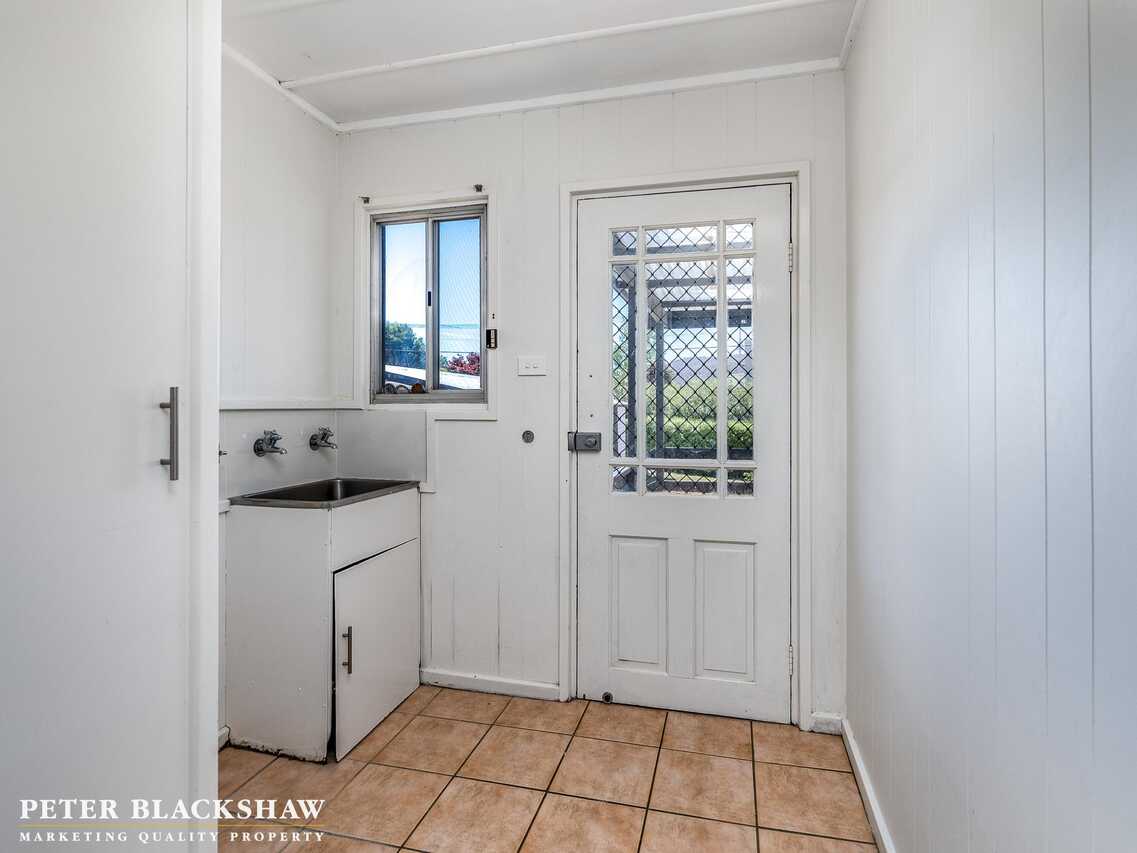 6 Bailey Place Yarralumla