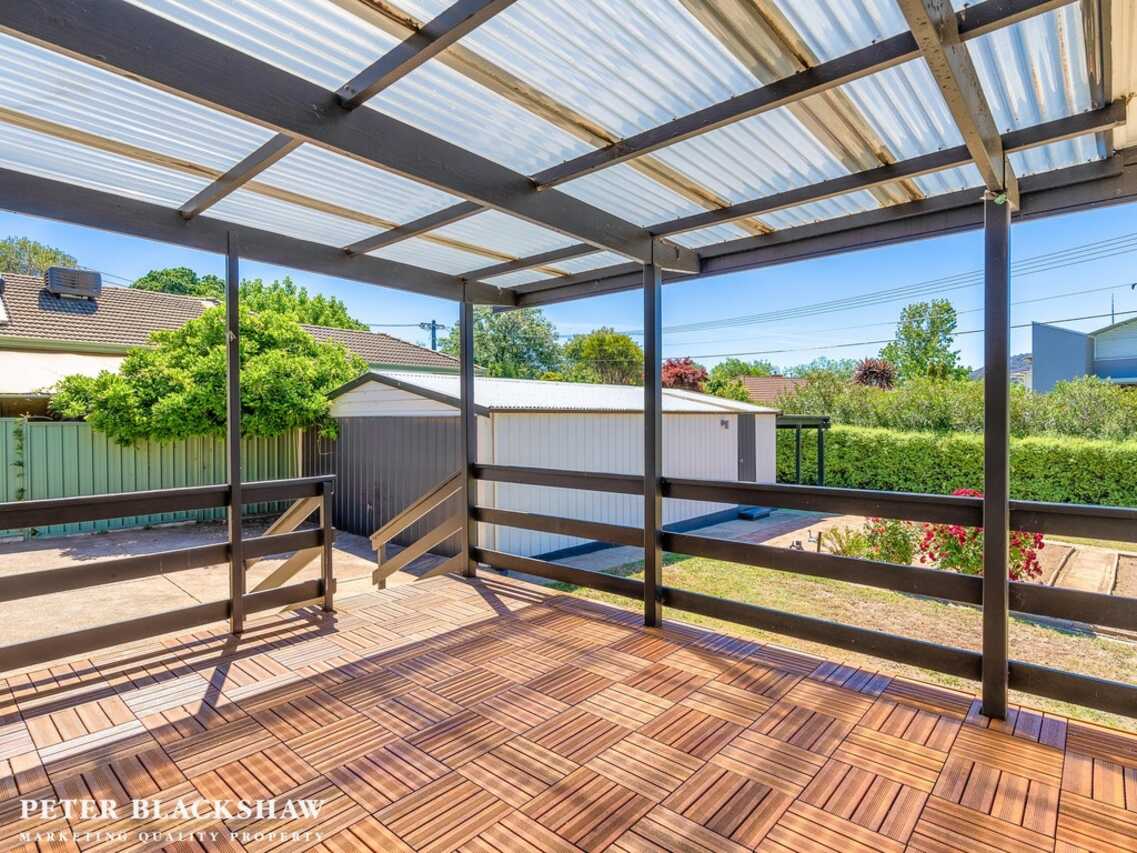 6 Bailey Place Yarralumla