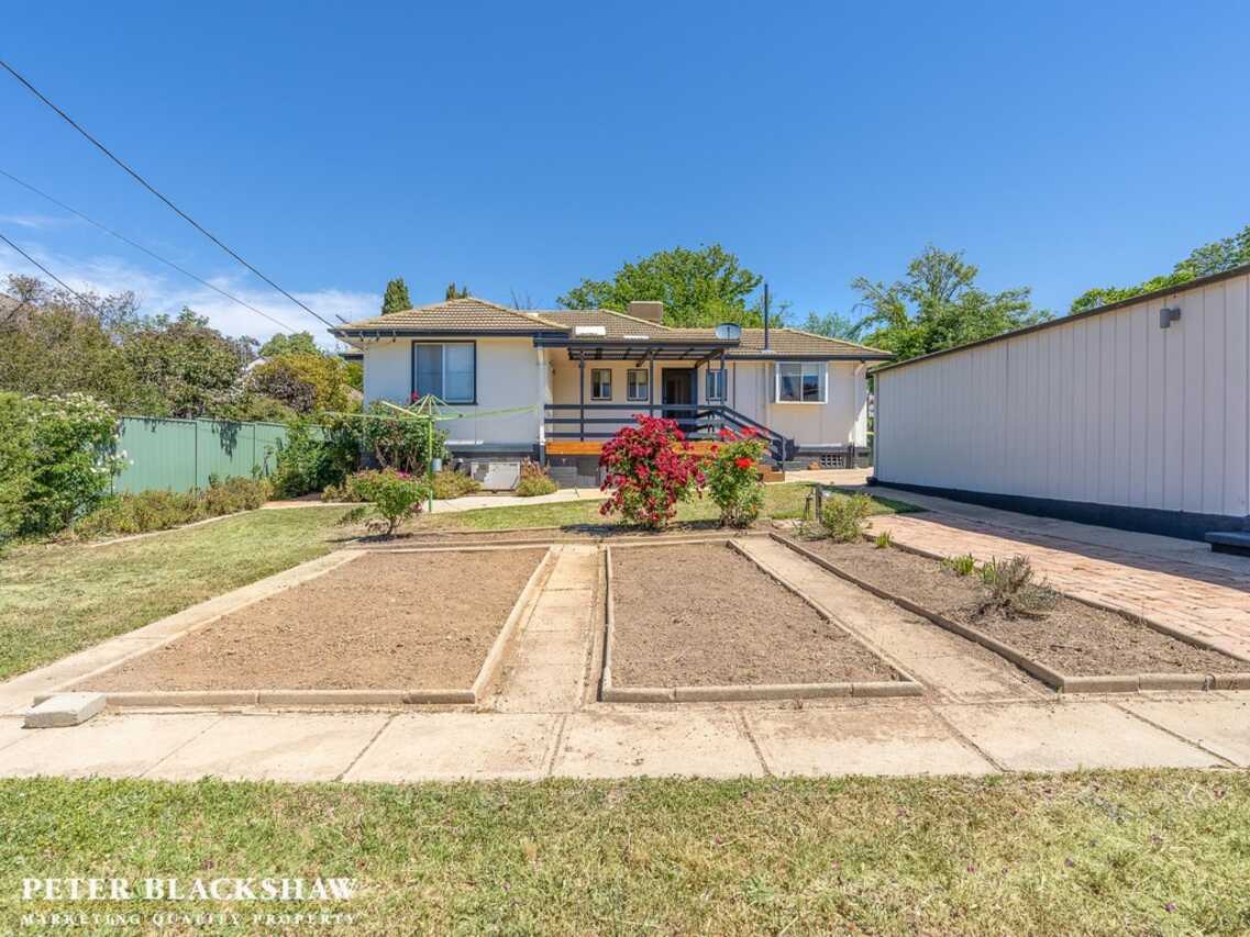 6 Bailey Place Yarralumla