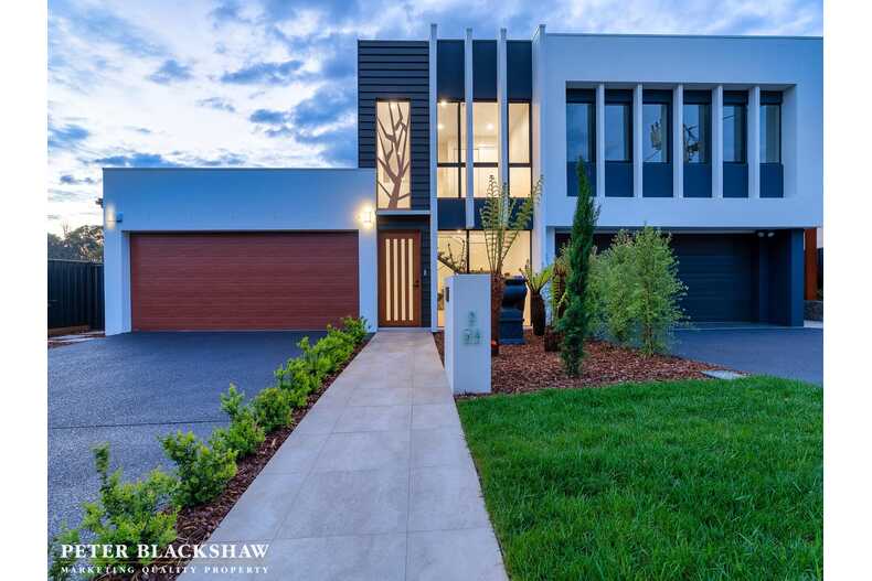 2/34 Conyers Street Hughes