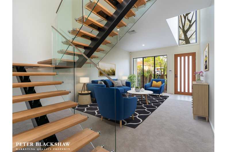 2/34 Conyers Street Hughes