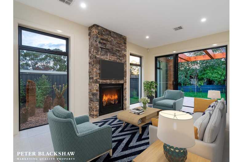 2/34 Conyers Street Hughes